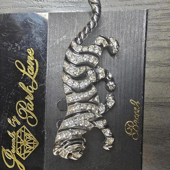 Tiger Brooch Pin - Picture 3 of 4